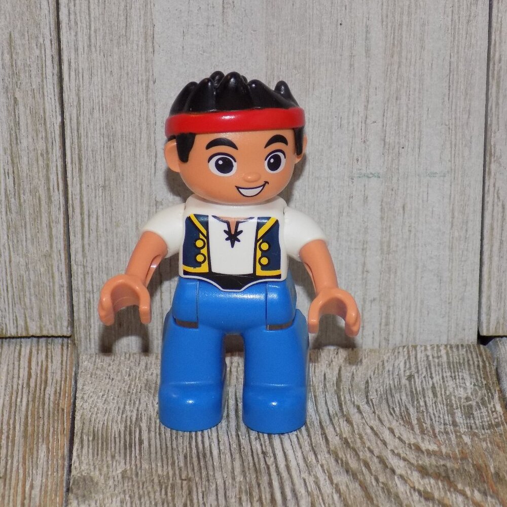 PERSON BUILDING BLACK GUY CAKE TOPPER *